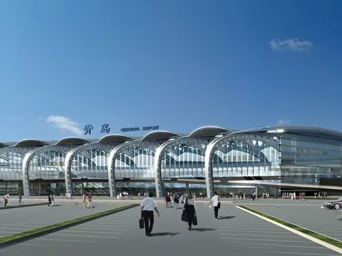 Po'lat ramka bilan aeroport terminali