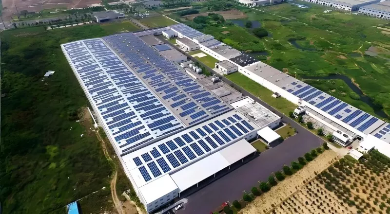PV-integratsiyalangan ombor po'lat konstruktsiyasi