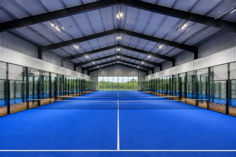 Chelik ramka yopiq Padel sud qurilishi